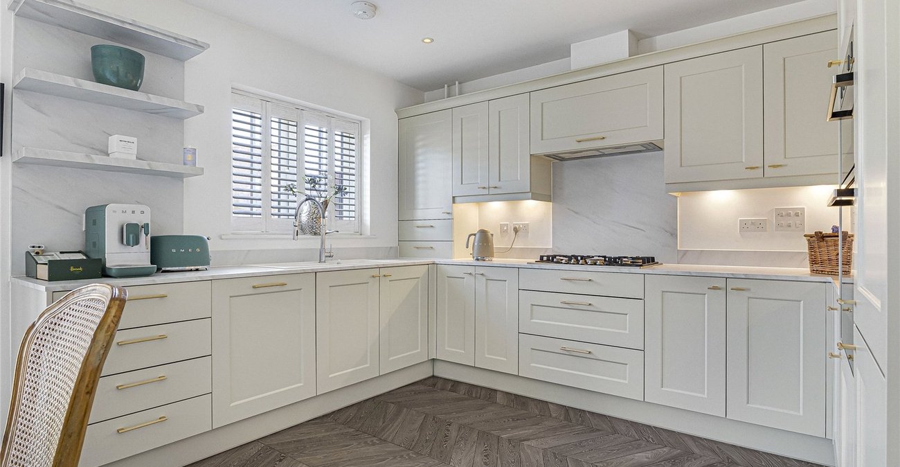 3 bedroom house for sale in Cliffe Woods | Robinson Michael & Jackson
