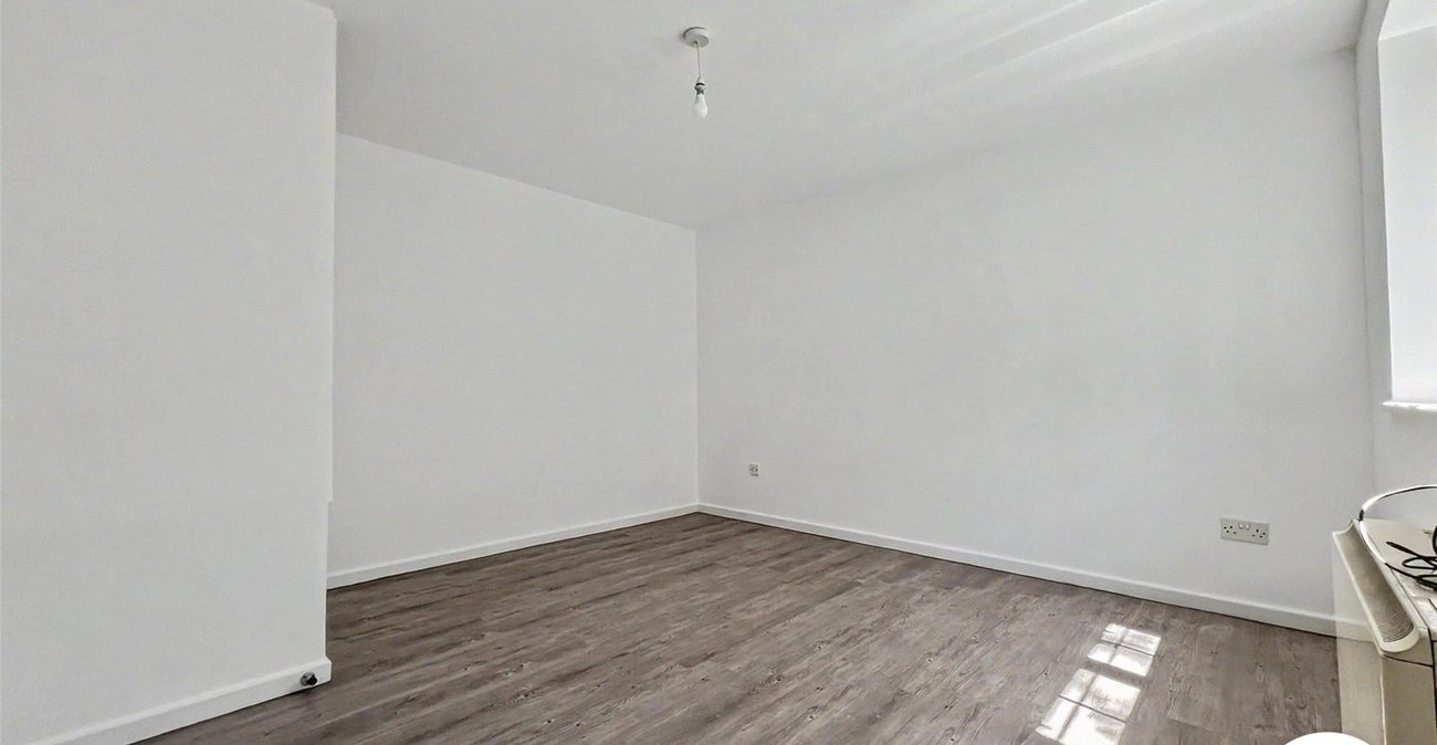 1 bedroom house for sale in Chatham | Robinson Michael & Jackson