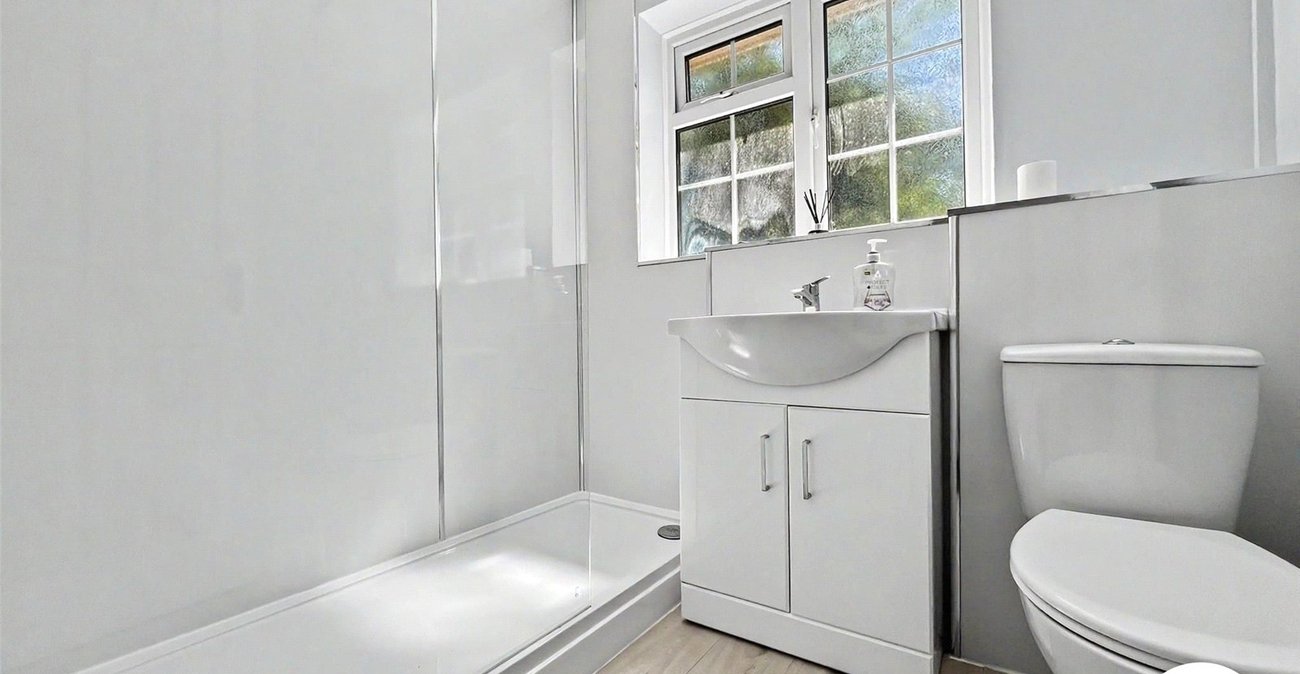 1 bedroom house for sale in Chatham | Robinson Michael & Jackson