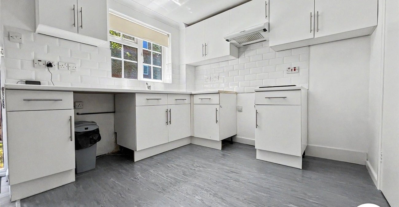 1 bedroom house for sale in Chatham | Robinson Michael & Jackson