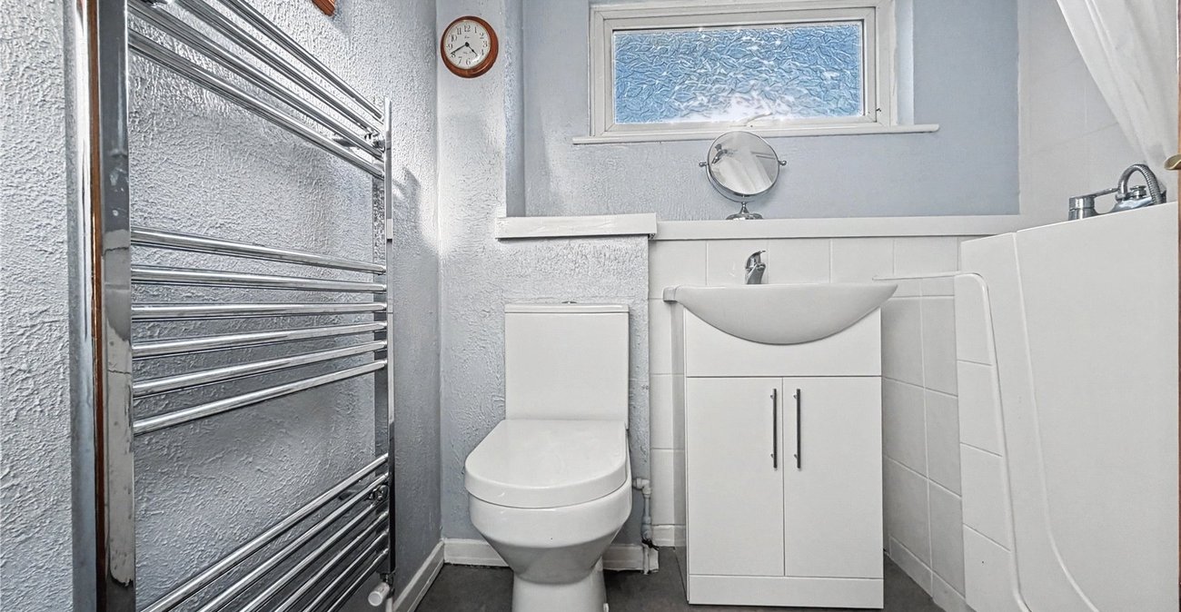 2 bedroom house for sale in Rainham | Robinson Michael & Jackson