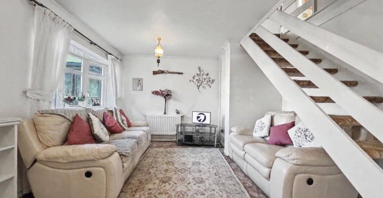 2 bedroom house for sale in Rainham | Robinson Michael & Jackson