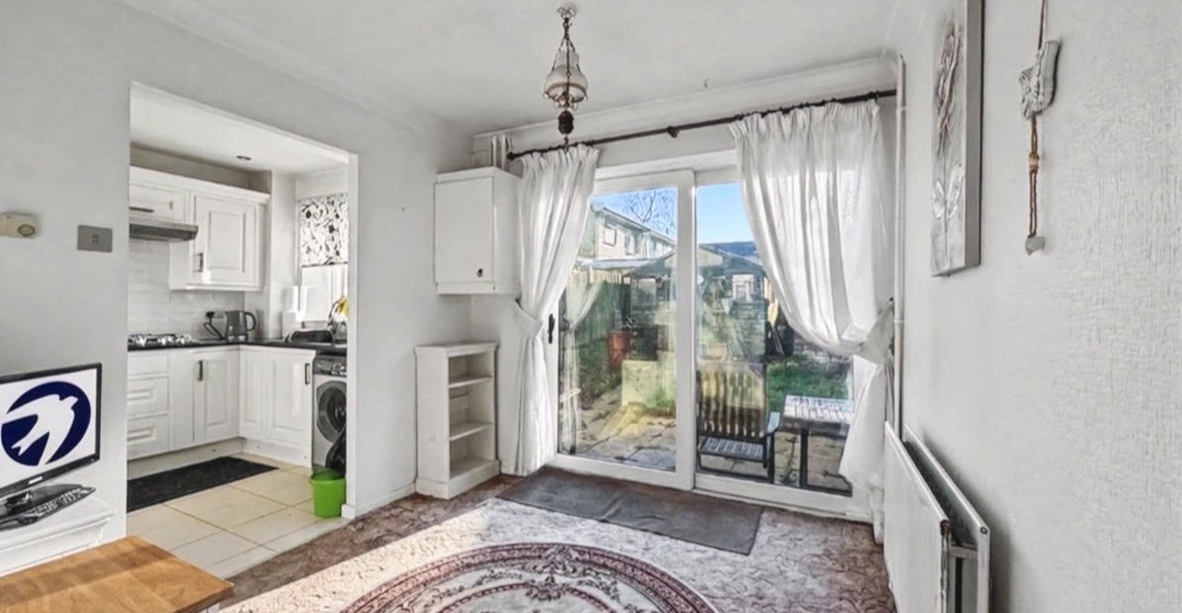 2 bedroom house for sale in Rainham | Robinson Michael & Jackson