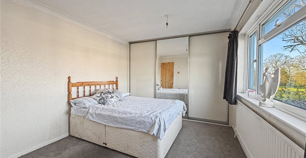 2 bedroom house for sale in Rainham | Robinson Michael & Jackson