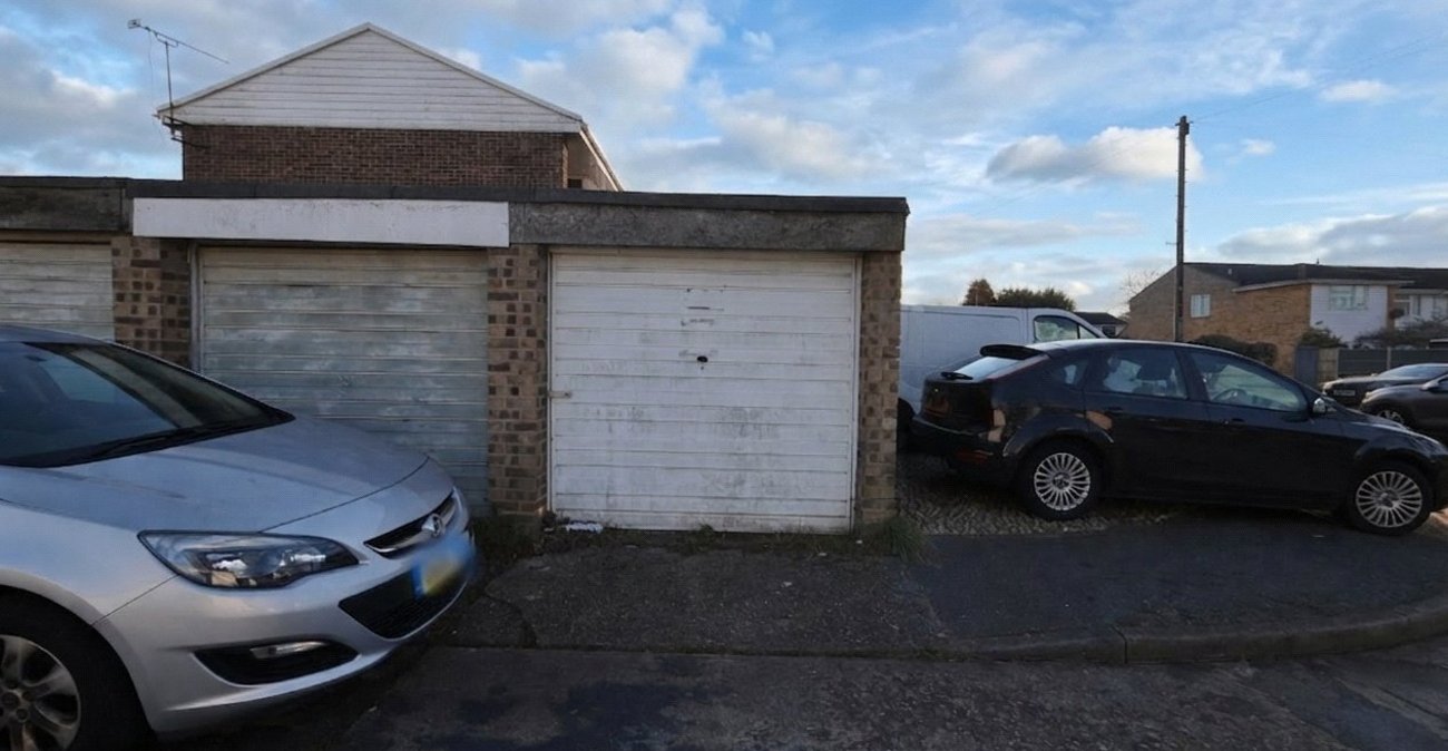 2 bedroom house for sale in Rainham | Robinson Michael & Jackson