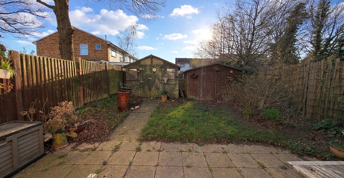 2 bedroom house for sale in Rainham | Robinson Michael & Jackson