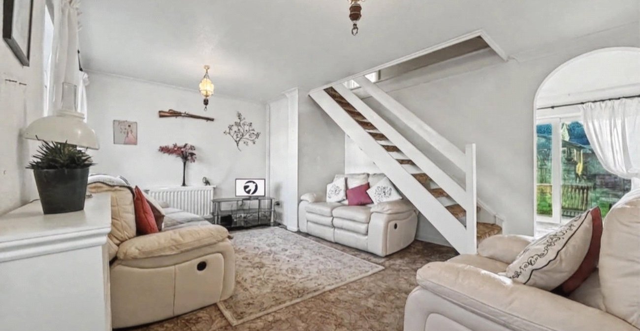 2 bedroom house for sale in Rainham | Robinson Michael & Jackson
