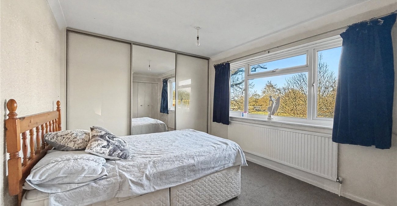 2 bedroom house for sale in Rainham | Robinson Michael & Jackson