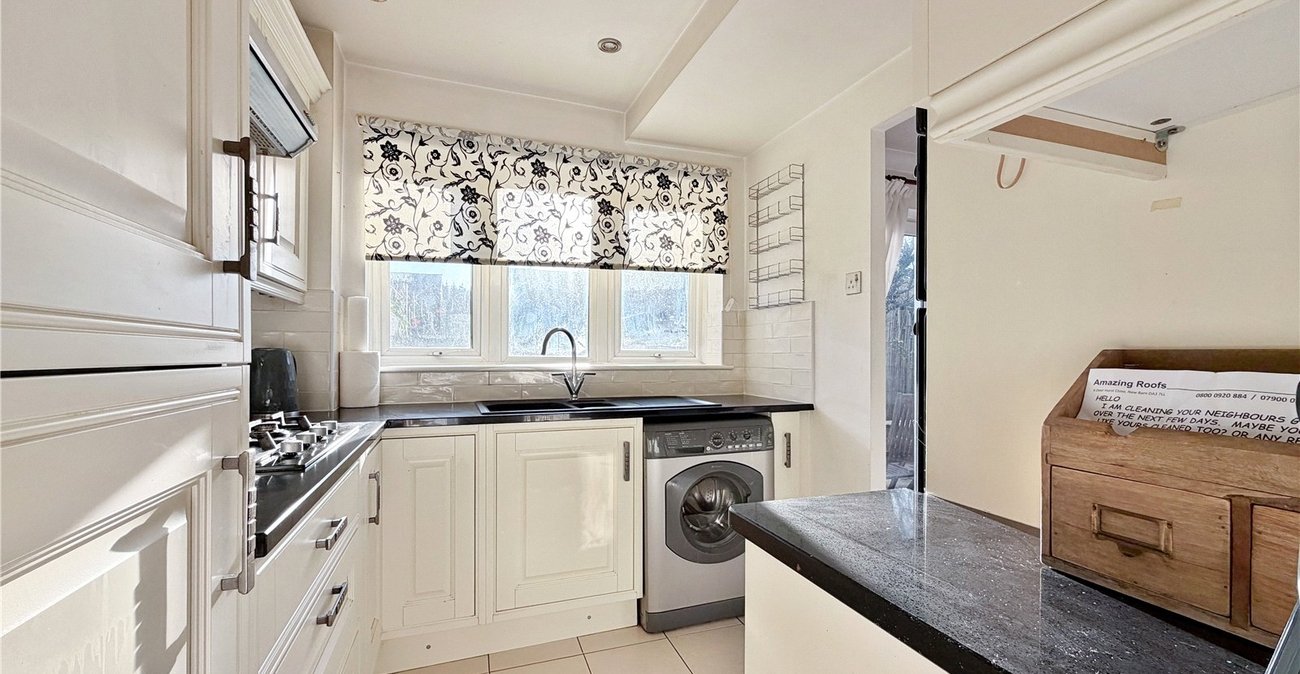 2 bedroom house for sale in Rainham | Robinson Michael & Jackson