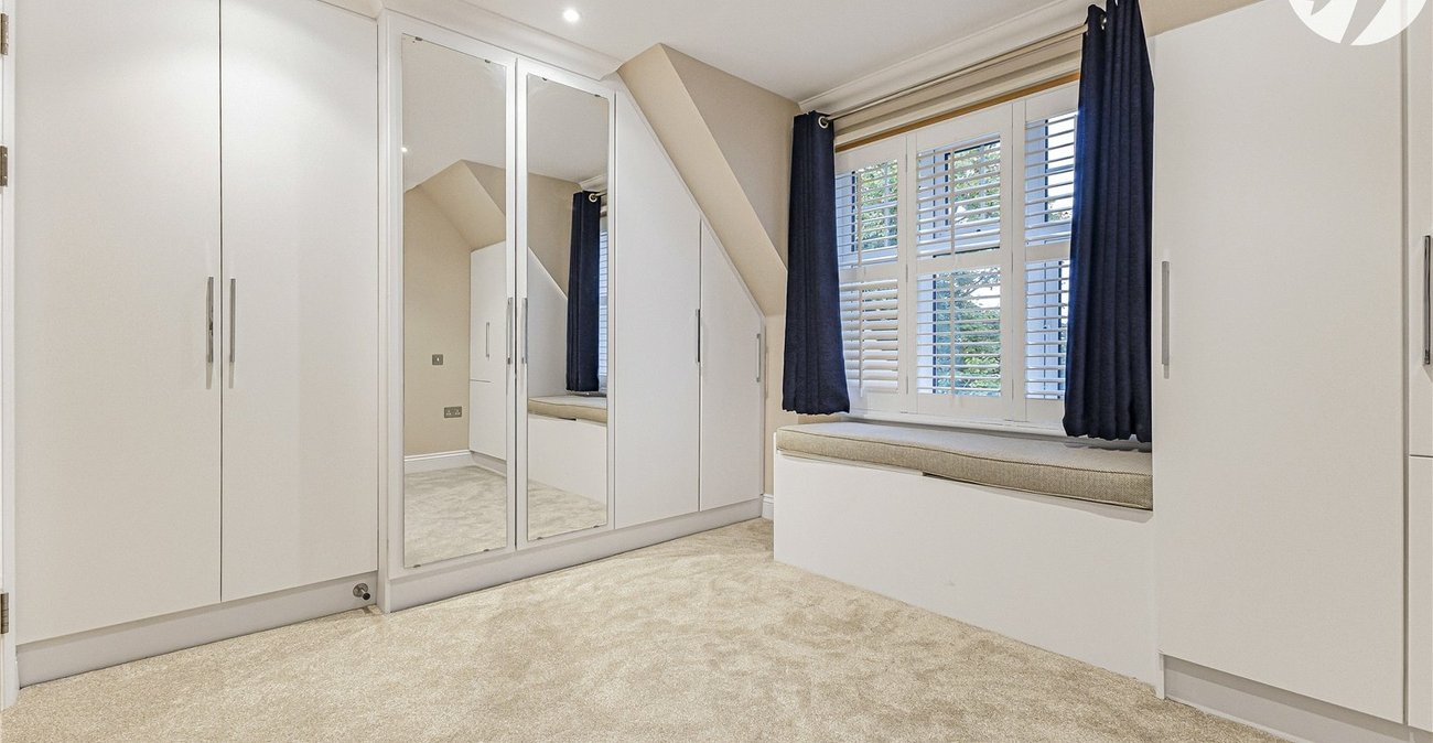 2 bedroom property for sale in Hextable | Robinson Jackson