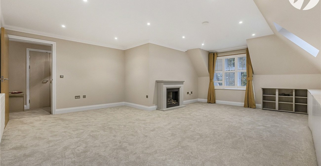 2 bedroom property for sale in Hextable | Robinson Jackson