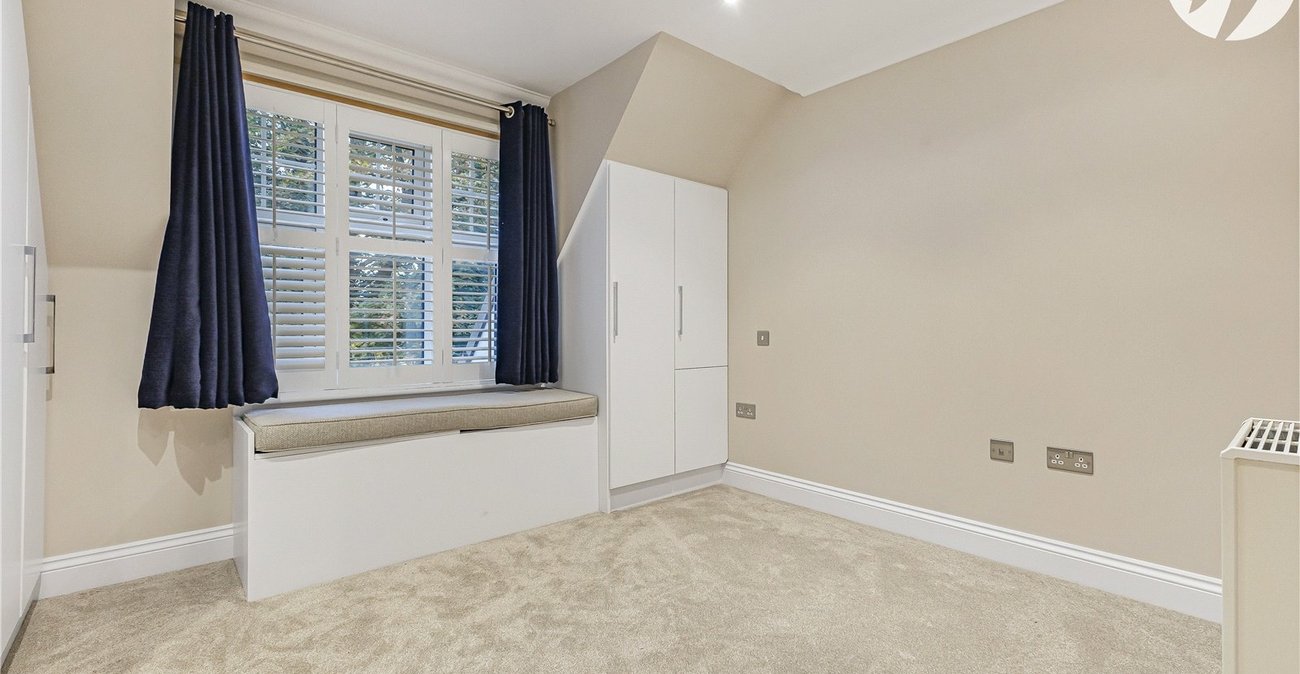 2 bedroom property for sale in Hextable | Robinson Jackson