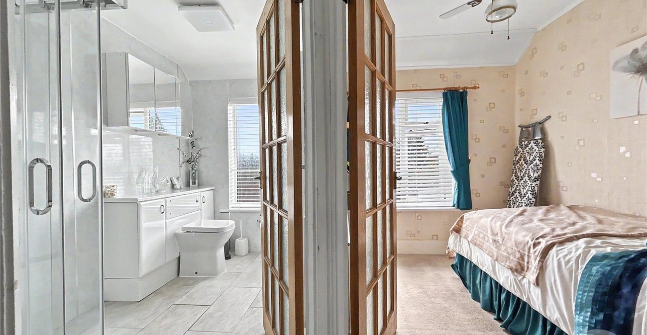 2 bedroom house for sale in Sidcup | Robinson Jackson