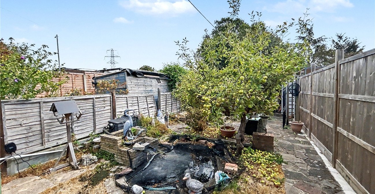 2 bedroom house for sale in Sidcup | Robinson Jackson