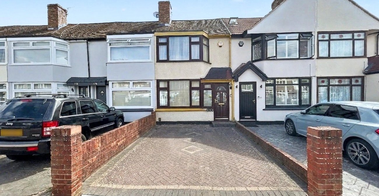 2 bedroom house for sale in Sidcup | Robinson Jackson