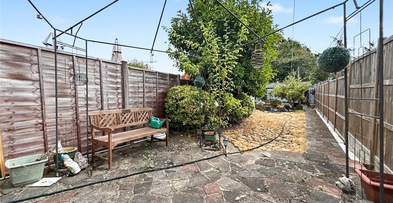 2 bedroom house for sale in Sidcup | Robinson Jackson