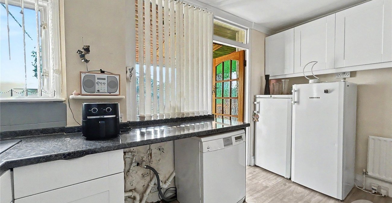 2 bedroom house for sale in Sidcup | Robinson Jackson
