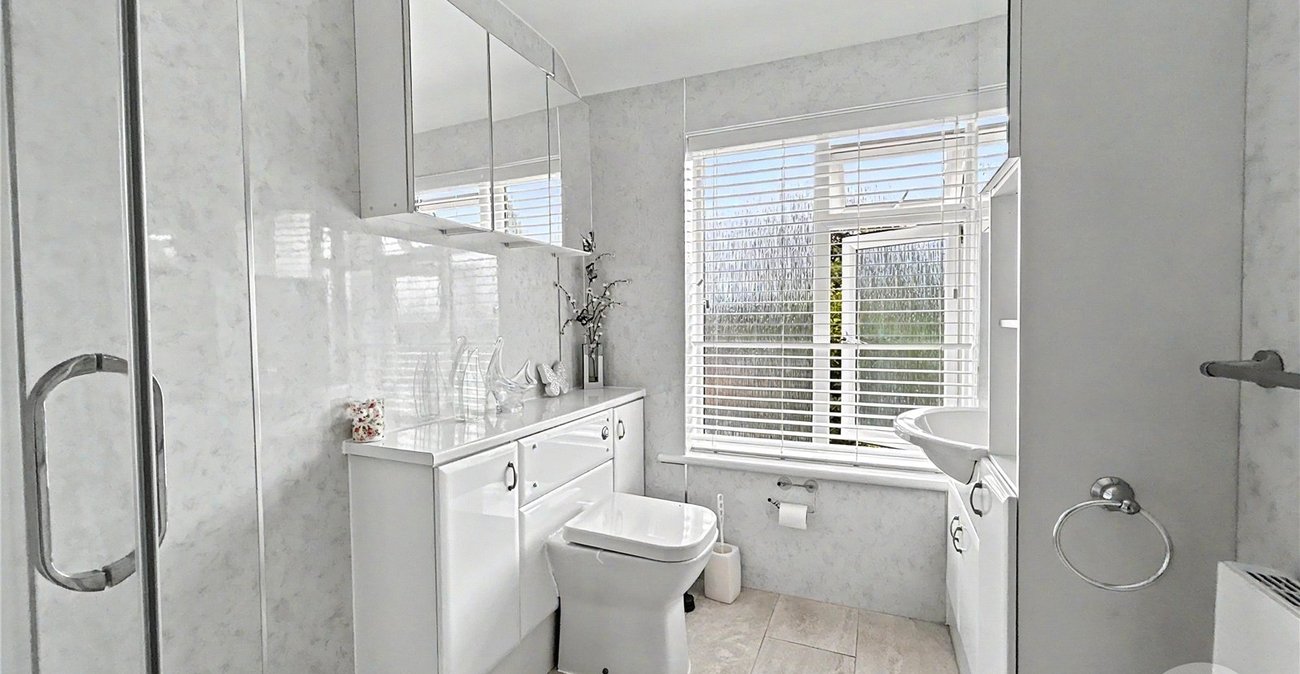 2 bedroom house for sale in Sidcup | Robinson Jackson