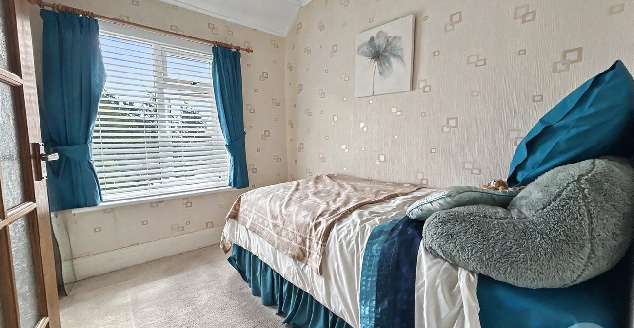2 bedroom house for sale in Sidcup | Robinson Jackson