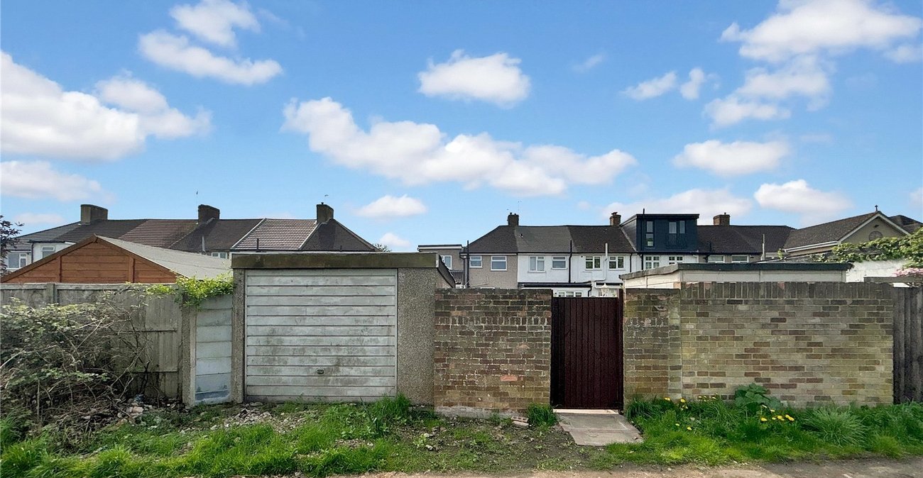 4 bedroom house for sale in Sidcup | Robinson Jackson