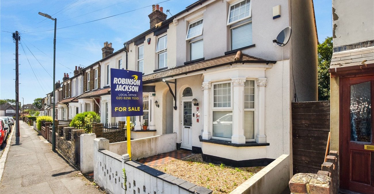 3 bedroom house for sale in Bexleyheath | Robinson Jackson