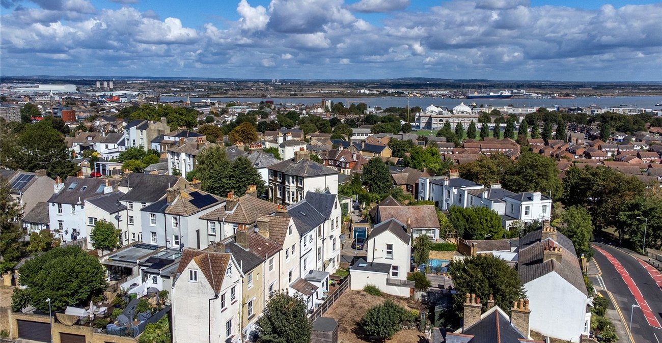 2 bedroom house for sale in Gravesend | Robinson Michael & Jackson