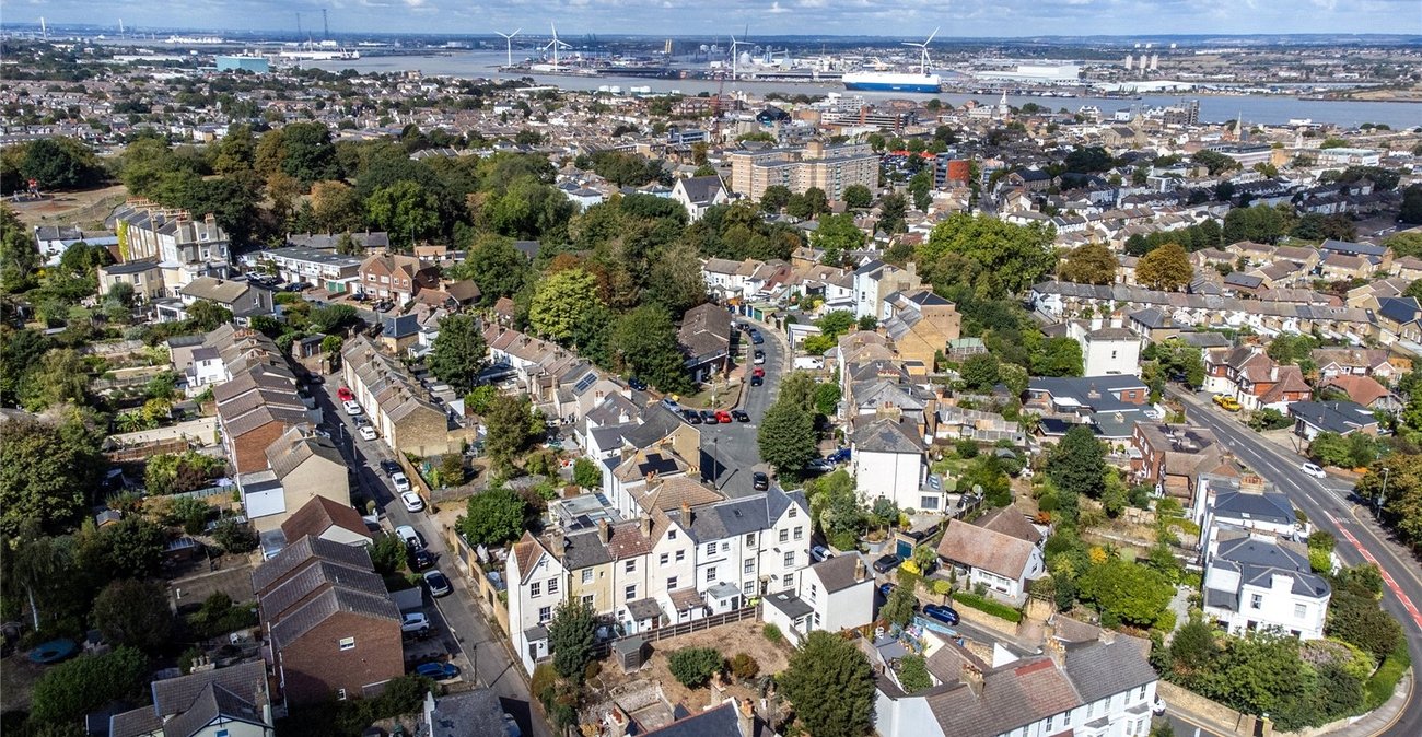 2 bedroom house for sale in Gravesend | Robinson Michael & Jackson