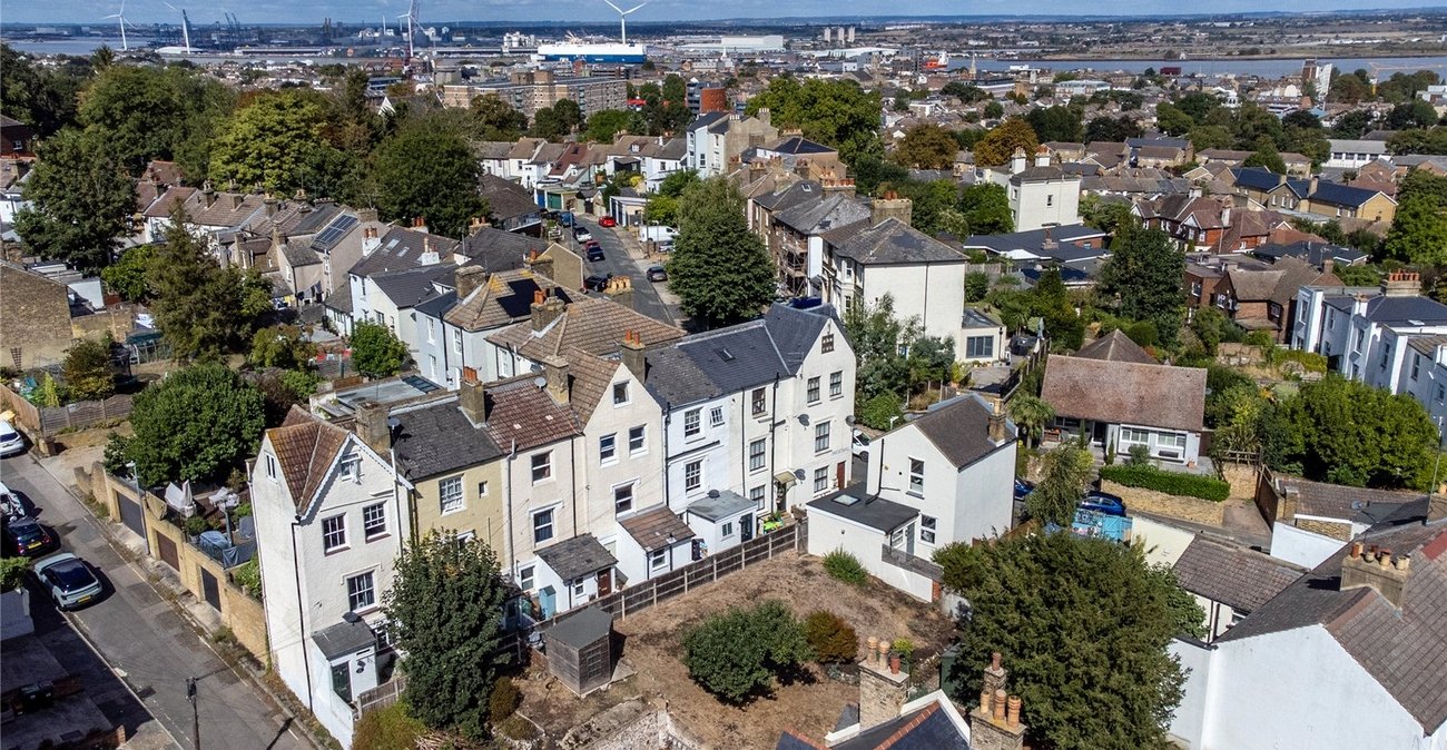 2 bedroom house for sale in Gravesend | Robinson Michael & Jackson
