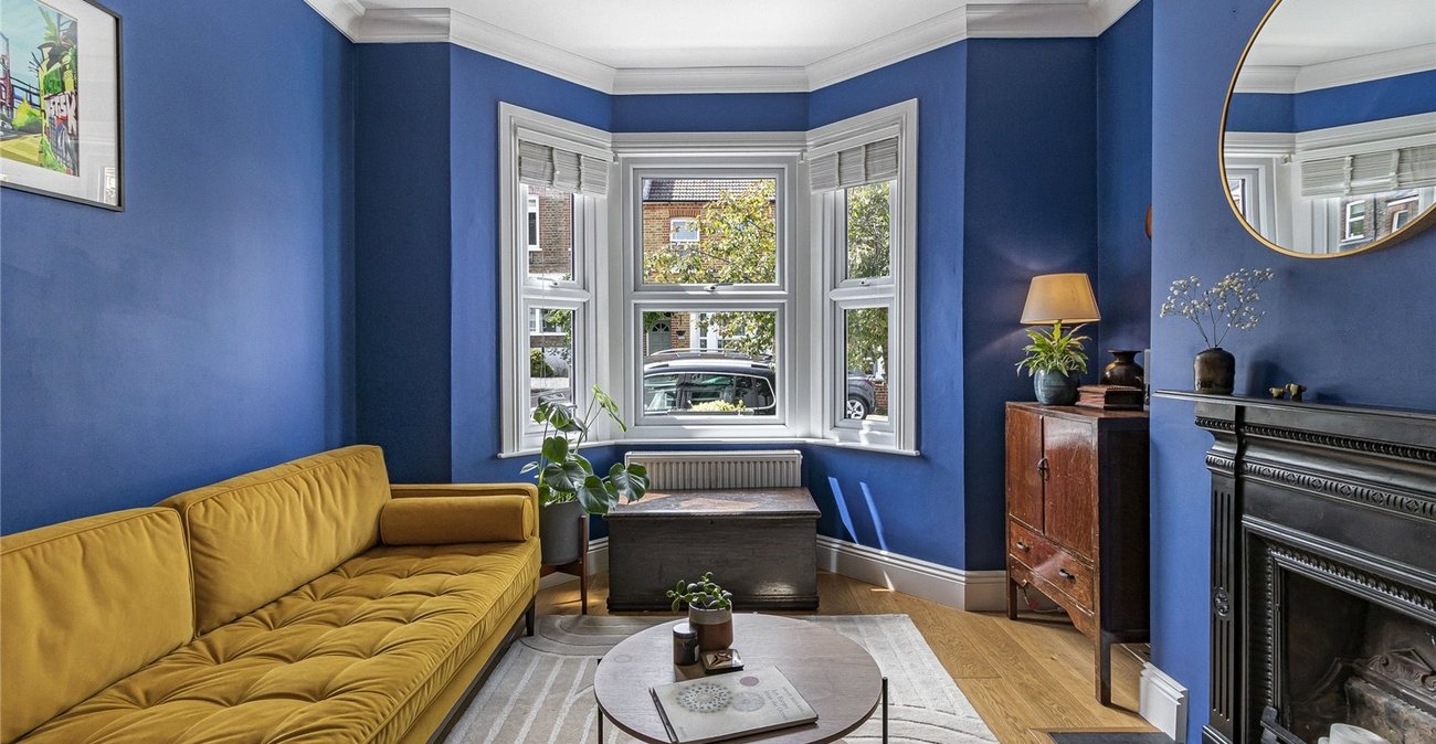 3 bedroom house for sale in Plumstead Common | Robinson Jackson