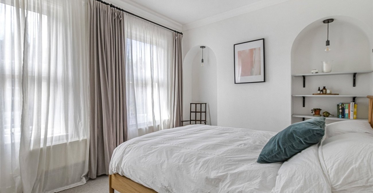 3 bedroom house for sale in Plumstead Common | Robinson Jackson