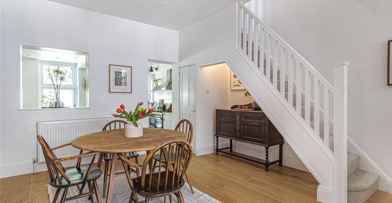3 bedroom house for sale in Plumstead Common | Robinson Jackson
