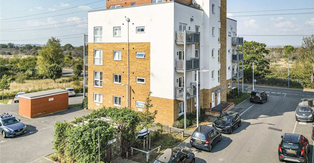 2 bedroom property for sale in Dartford | Robinson Jackson