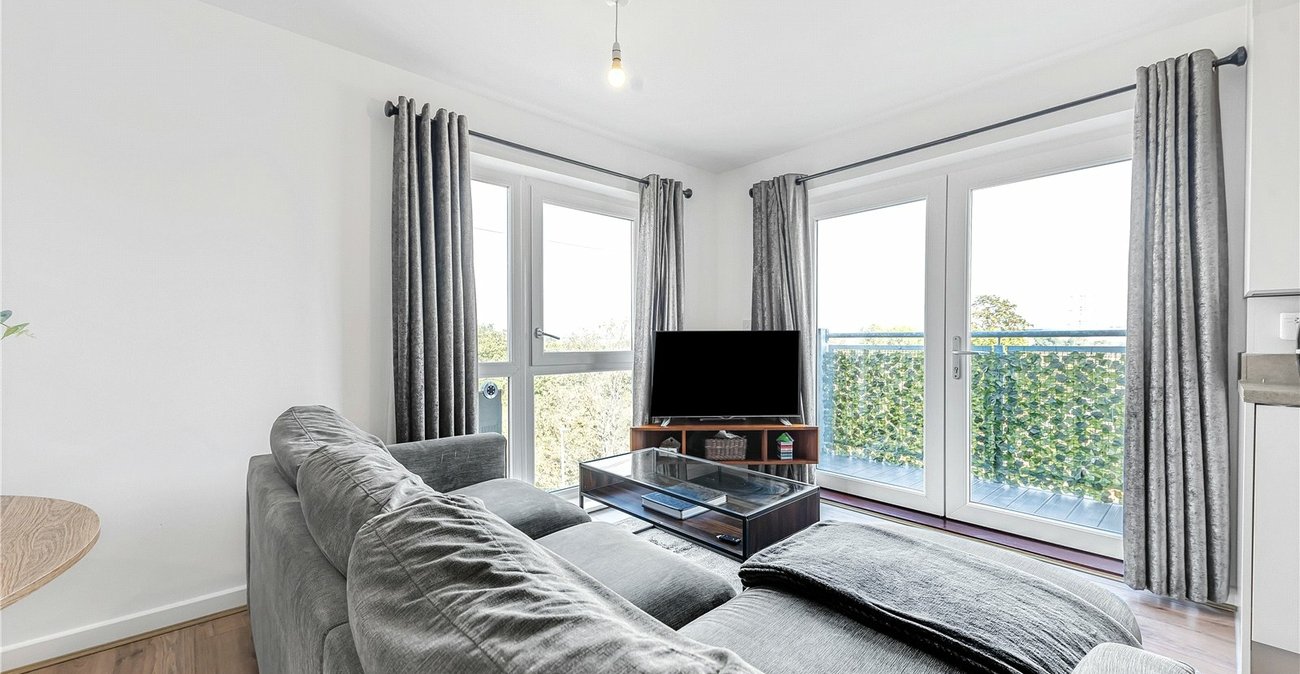 2 bedroom property for sale in Dartford | Robinson Jackson