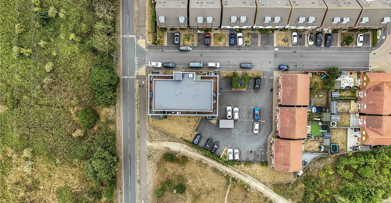 2 bedroom property for sale in Dartford | Robinson Jackson