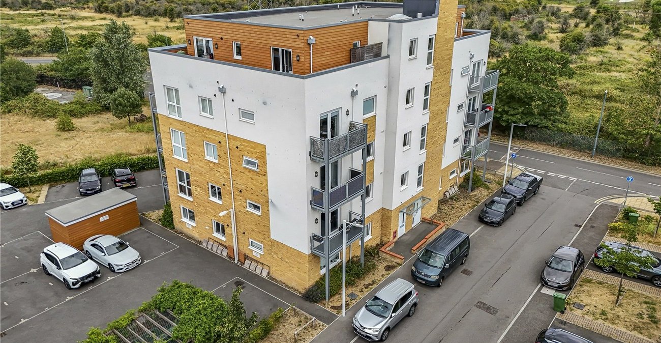 2 bedroom property for sale in Dartford | Robinson Jackson