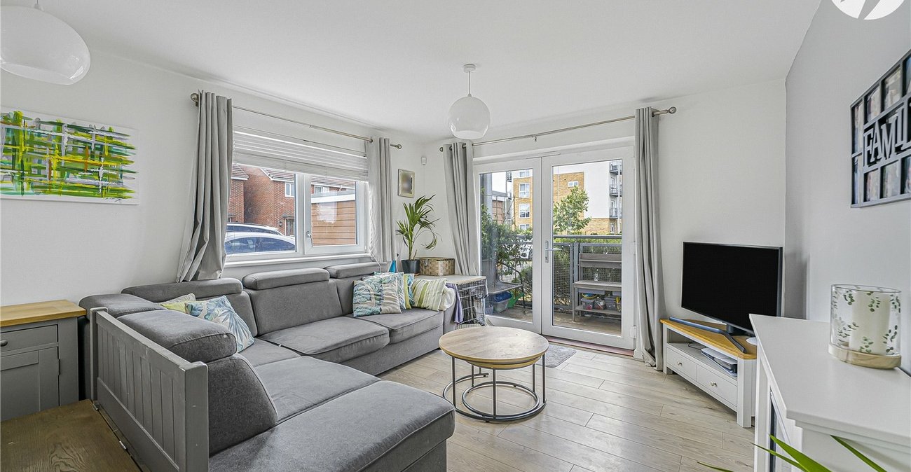 2 bedroom property for sale in Dartford | Robinson Jackson