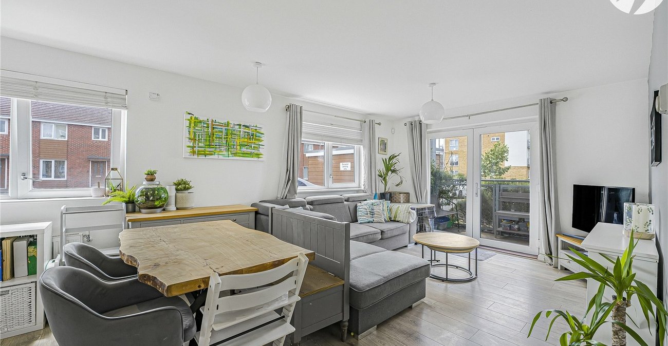 2 bedroom property for sale in Dartford | Robinson Jackson