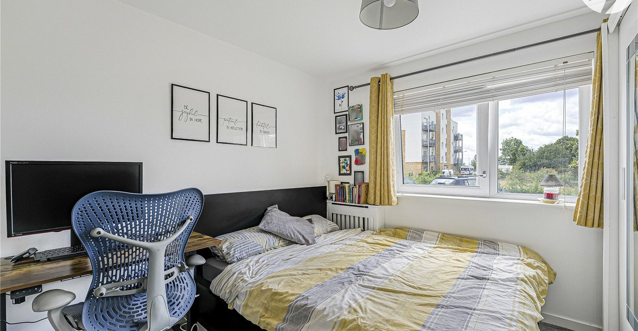 2 bedroom property for sale in Dartford | Robinson Jackson