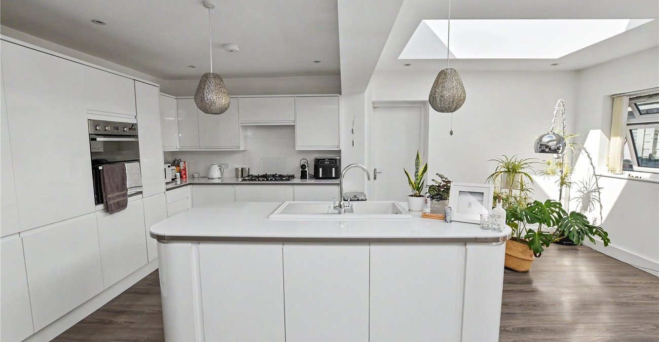 2 bedroom bungalow for sale in Bexleyheath | Robinson Jackson