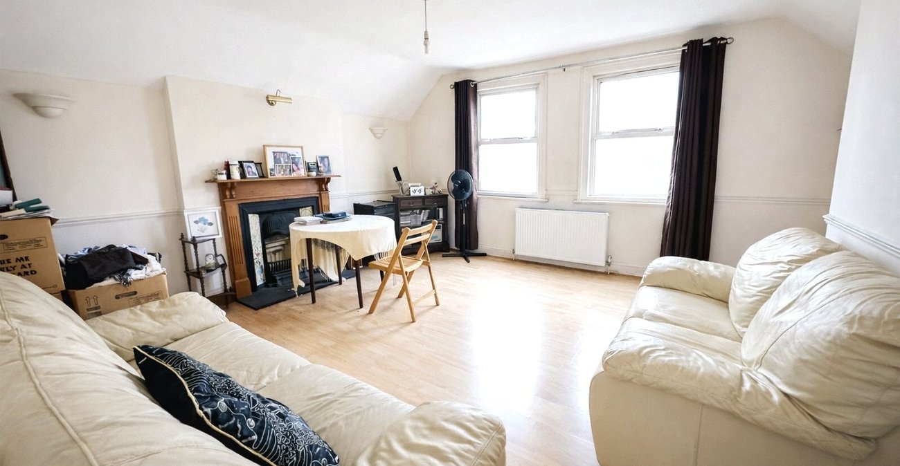 1 bedroom property for sale in London | Robinson Jackson