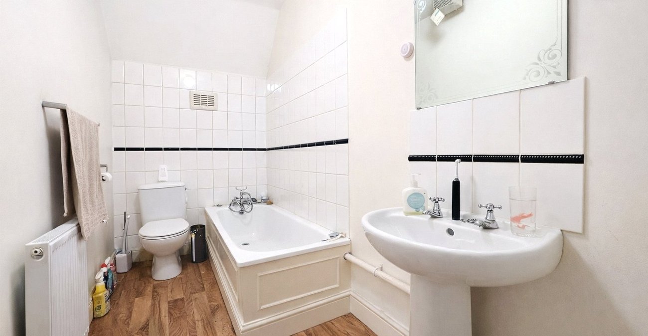 1 bedroom property for sale in London | Robinson Jackson
