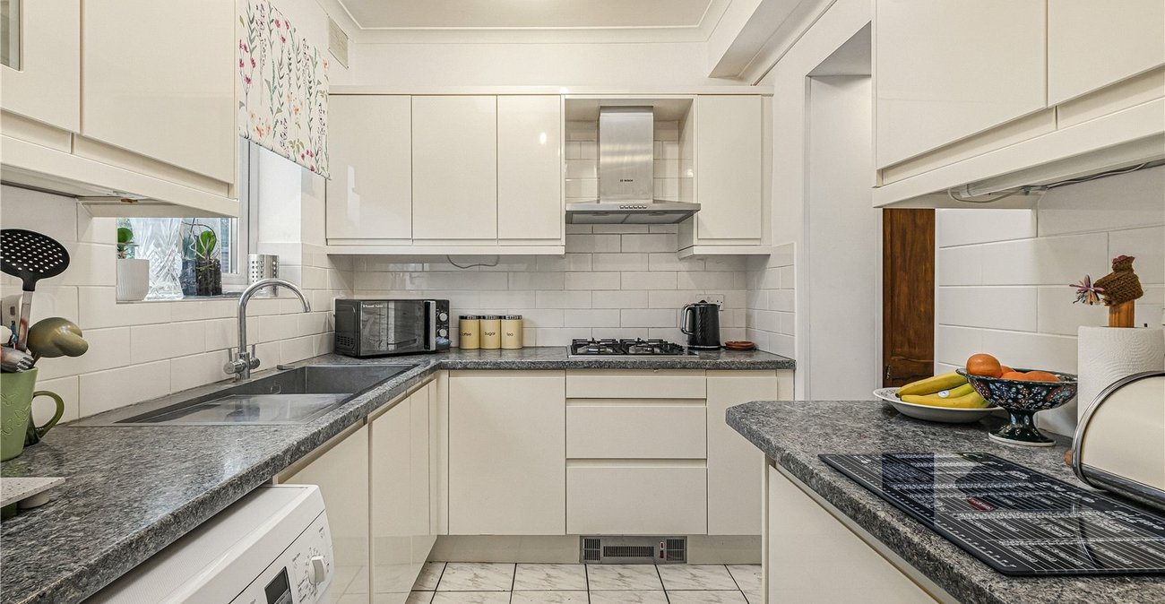 3 bedroom house for sale in Welling | Robinson Jackson