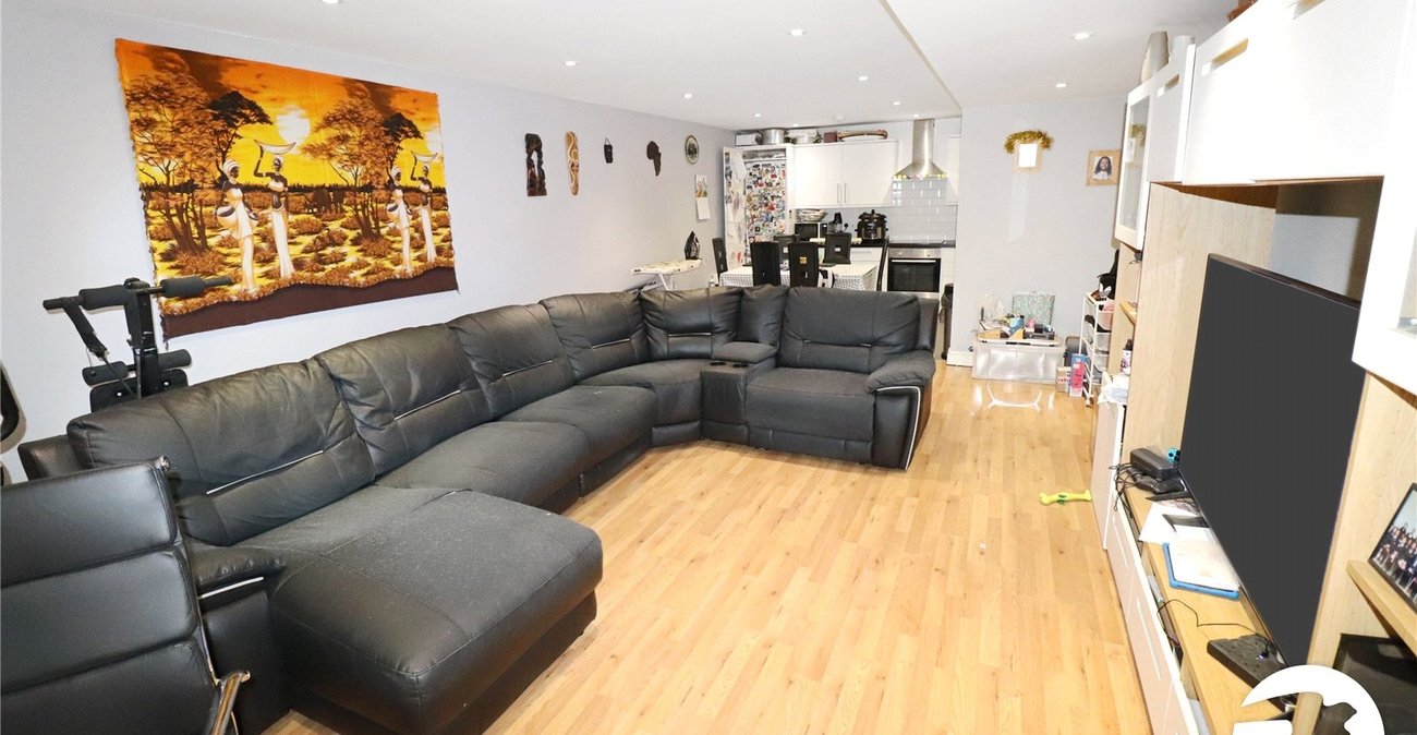 2 bedroom property for sale in Belvedere | Robinson Jackson