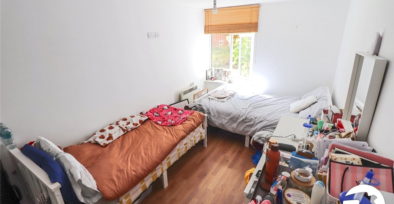 2 bedroom property for sale in Belvedere | Robinson Jackson