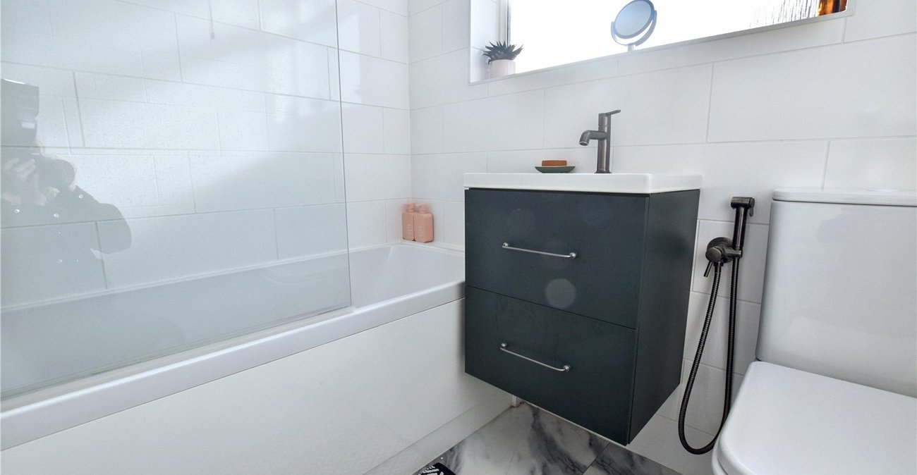 2 bedroom property for sale in Bexleyheath | Robinson Jackson