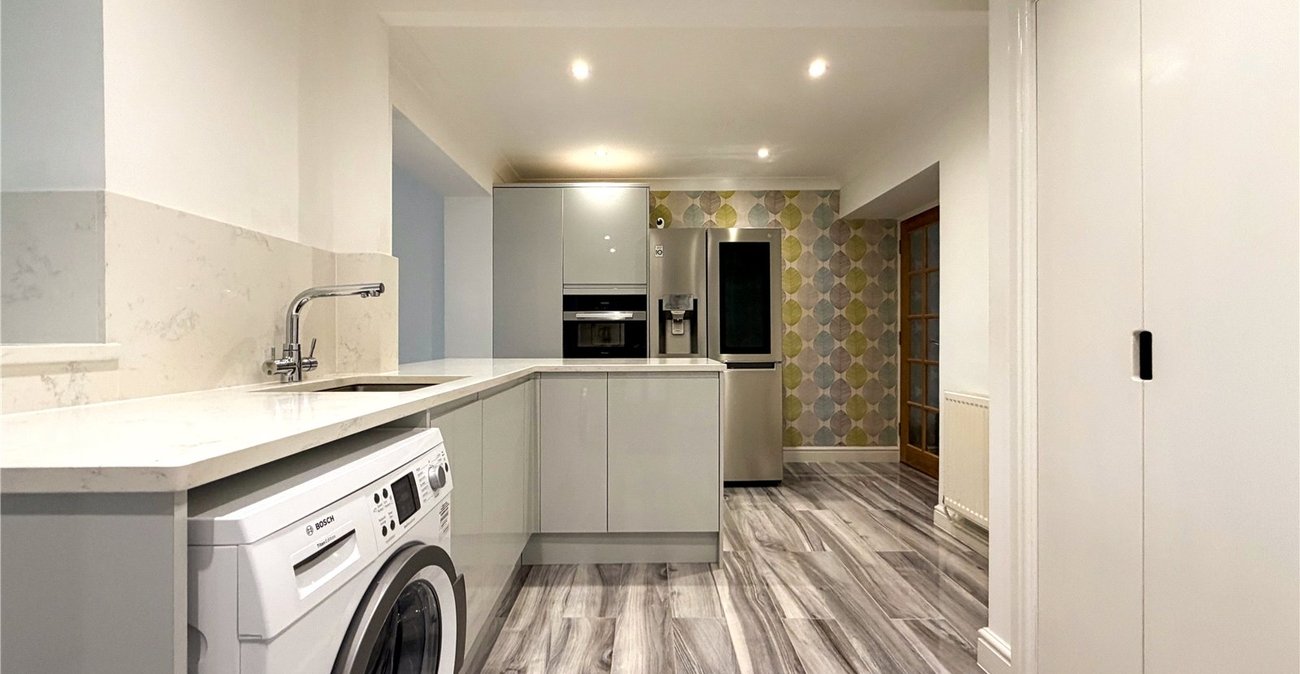 4 bedroom house for sale in Rainham | Robinson Michael & Jackson