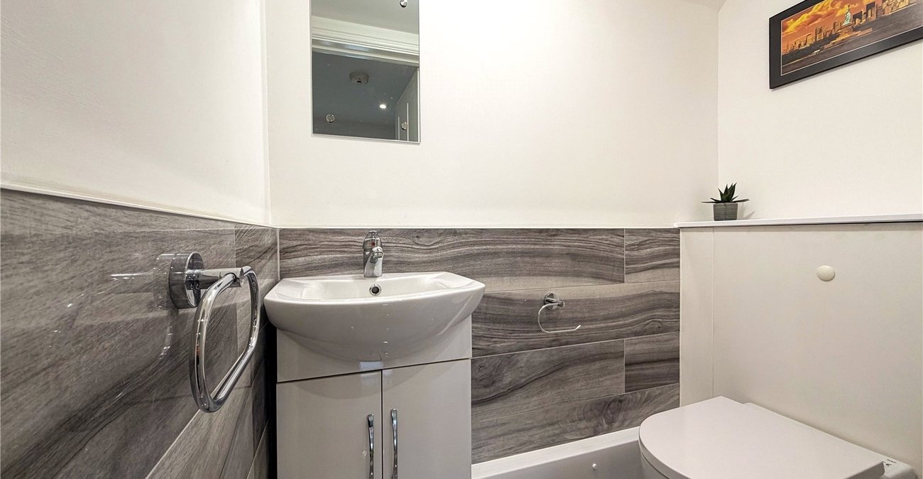 4 bedroom house for sale in Rainham | Robinson Michael & Jackson