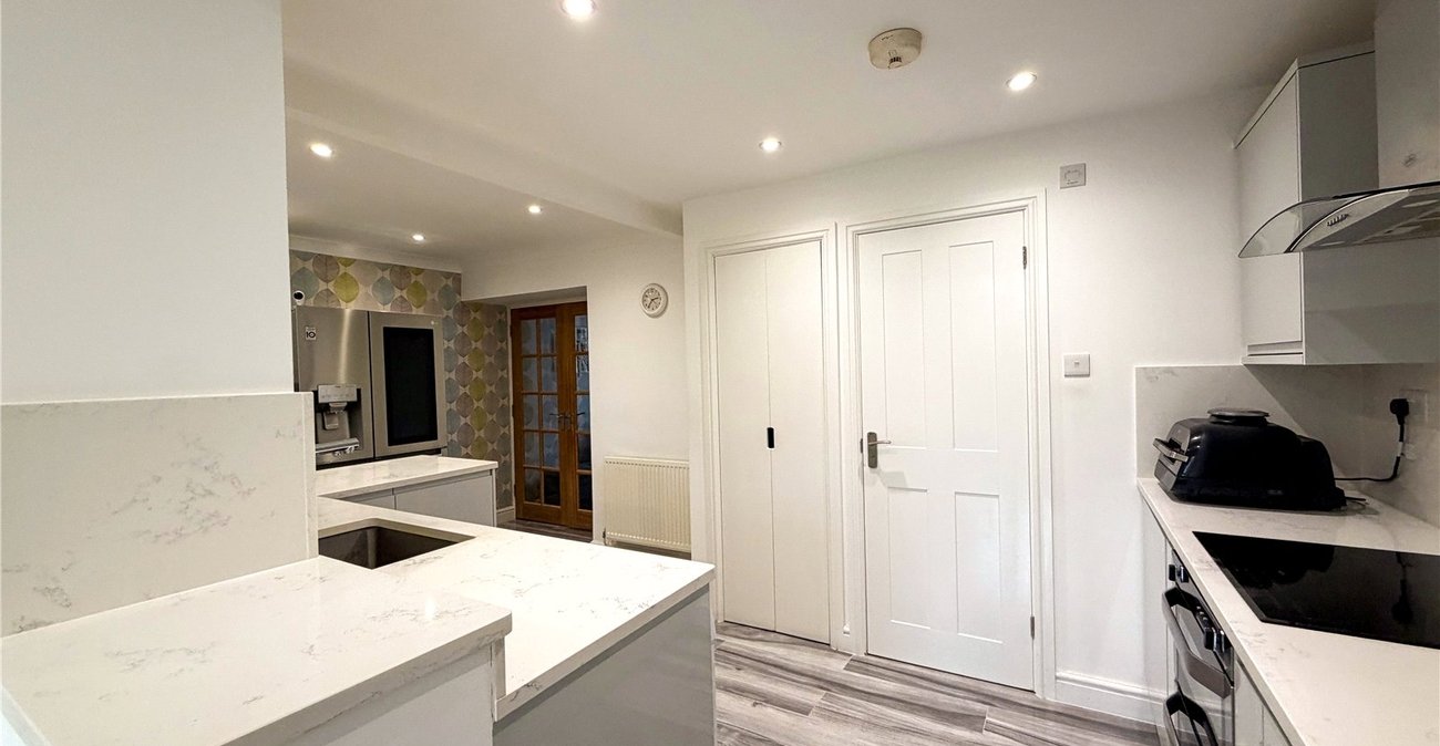 4 bedroom house for sale in Rainham | Robinson Michael & Jackson