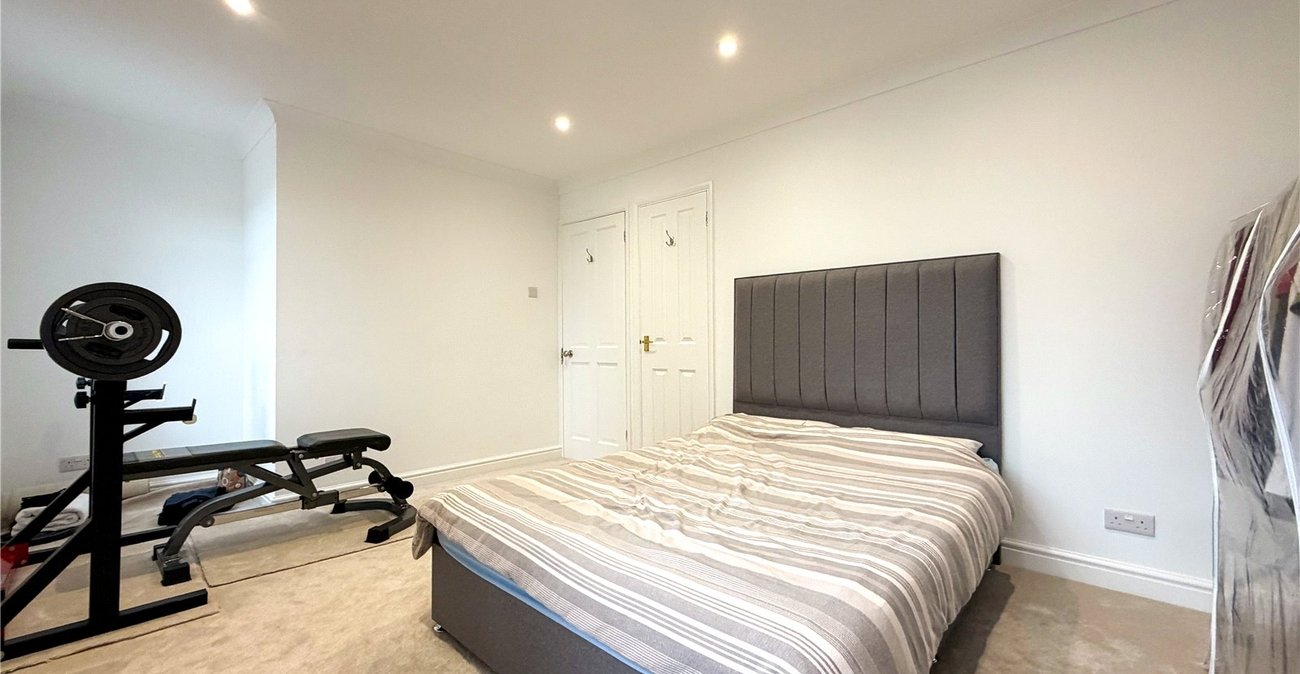 4 bedroom house for sale in Rainham | Robinson Michael & Jackson