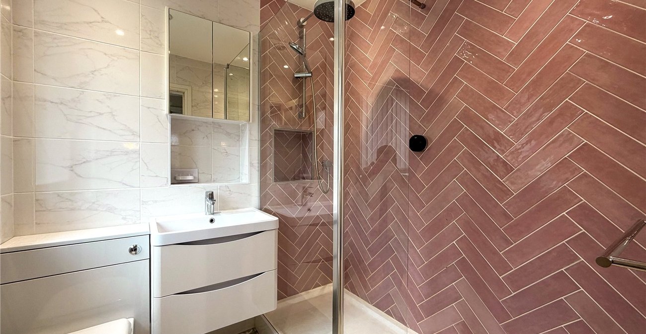 4 bedroom house for sale in Rainham | Robinson Michael & Jackson